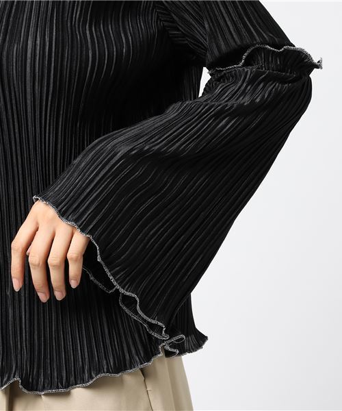 merlot plus(メルロープリュス)の「アコーディオンプリーツブラウス2419(シャツ/ブラウス・レディース・ホワイト/ブラック/ラベンダー・FREE)」の4枚目の写真