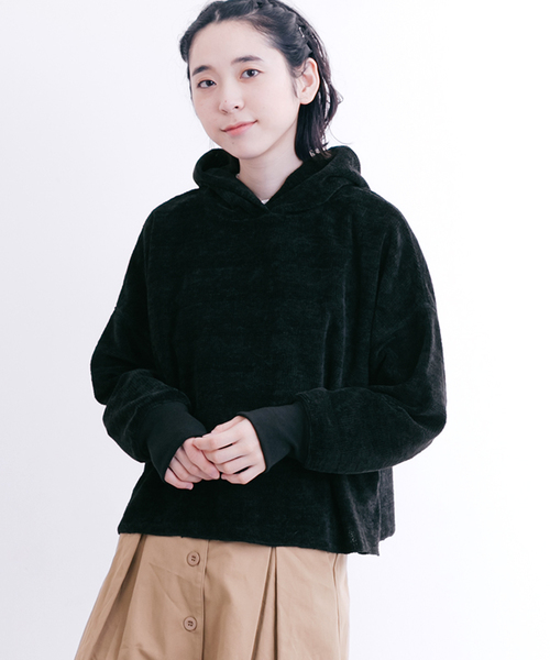 MERLOT（メルロー）の「裾カットオフパーカー1151（パーカー・レディース・ホワイト/ブラック/ベージュ/ネイビー/ピンク・FREE）」の2枚目の写真