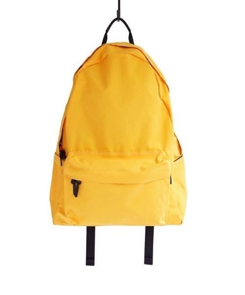 STANDARD SUPPLY（スタンダードサプライ）の「スタンダードサプライ / SIMPLICITY シンプリシティ / COMMUTE DAYPACK コミュートデイパック（バックパック/リュック・メンズ・ブラック/ベージュ/ダークパープル/ダークネイビー/チャコールグレー/ホワイト/グレー/レッド/ブルー/マスタード/グリーン/コーラルピンク/ストーン/モカ/オレンジ/サンドベージュ/ライトグレー系/イエロー/ダークブラウン/キナリ/コバルトブルー/オリーブ/グレイッシュベージュ/アイボリー/ケリーグリーン・FREE）」の20枚目の写真