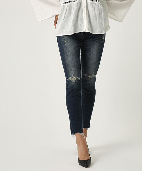 AZUL by moussy(アズールバイマウジー)の「【20190912販売禁止】クラッシュデニムスキニーⅢ(デニムパンツ・レディース・ライトブルー/ダークブルー・SMALL/MEDIUM/LARGE/X-SMALL)」の3枚目の写真