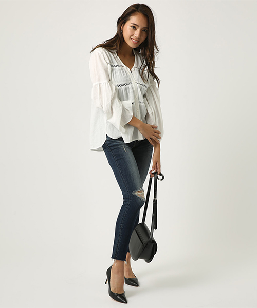 AZUL by moussy(アズールバイマウジー)の「【20190912販売禁止】クラッシュデニムスキニーⅢ(デニムパンツ・レディース・ライトブルー/ダークブルー・SMALL/MEDIUM/LARGE/X-SMALL)」の5枚目の写真