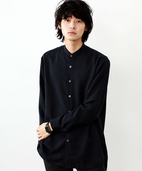 STUDIOUS(ステュディオス)の「【STUDIOUS】ウールライクツイルバンドカラーシャツ【ZOZO限定アイテム】(シャツ/ブラウス・メンズ・ホワイト/ネイビー・1/2/3)」の2枚目の写真