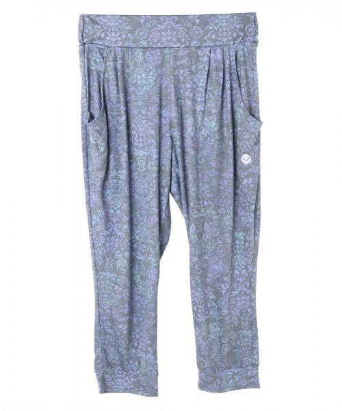 ROXY(ロキシー)の「RAIN DAZE LOOSE CROP/ロキシー クロップドパンツ フィットネス ジム ランニング ルームウェアにも(その他パンツ・レディース・ブラック/ホワイト/ネイビー・SMALL/MEDIUM/LARGE)」の7枚目の写真