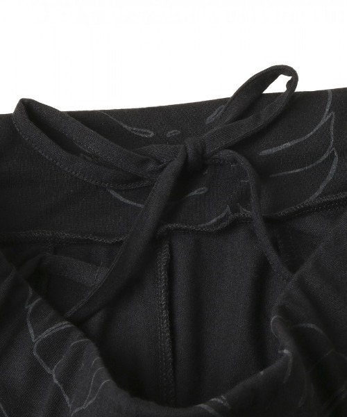 ROXY(ロキシー)の「RAIN DAZE LOOSE CROP/ロキシー クロップドパンツ フィットネス ジム ランニング ルームウェアにも(その他パンツ・レディース・ブラック/ホワイト/ネイビー・SMALL/MEDIUM/LARGE)」の8枚目の写真