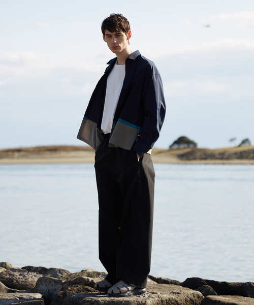 MAISON SPECIAL(メゾンスペシャル)の「オーバーサイズ配色クロップドシャツ 【MAISON SPECIAL/メゾンスペシャル】(シャツ/ブラウス・メンズ・ベージュ/ネイビー・44/46/48)」の8枚目の写真