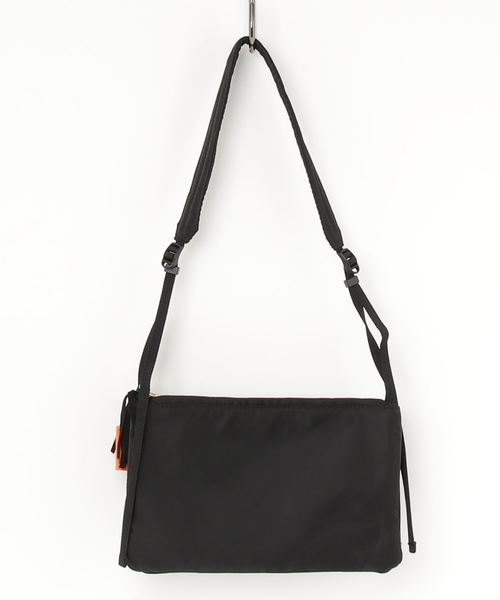 kha:ki（カーキ）の「「KHA:KI / カーキ」トリプルポーチソルダーバッグ"TRIPLE SHOULDER BAG"（ショルダーバッグ・レディース・ブラック/ベージュ/カーキ・FREE）」の15枚目の写真