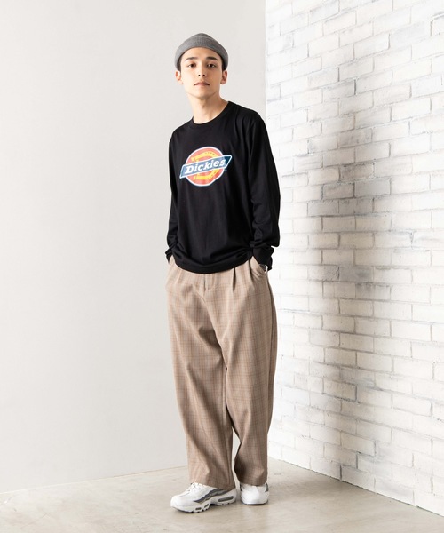 Dickies（ディッキーズ）の「∴WEGO/【WEB限定】Dickies 別注ロゴプリントロンT（Tシャツ/カットソー・メンズ・ベージュ/パープル/ホワイト/ブラック・LARGE/MEDIUM）」の10枚目の写真