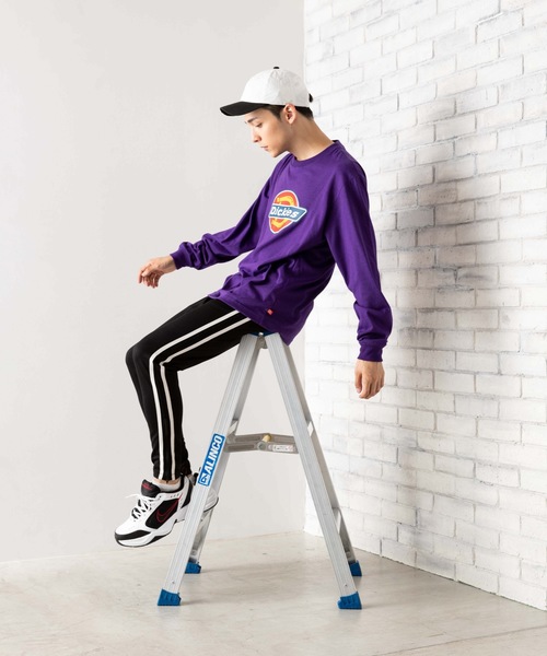 Dickies（ディッキーズ）の「∴WEGO/【WEB限定】Dickies 別注ロゴプリントロンT（Tシャツ/カットソー・メンズ・ベージュ/パープル/ホワイト/ブラック・LARGE/MEDIUM）」の14枚目の写真