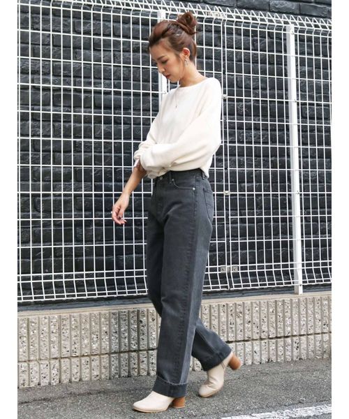 Ungrid(アングリッド)の「畦ワッフルルーズロングスリーブTee(Tシャツ/カットソー・レディース・ブラウン/チャコールグレー/オフホワイト・FREE)」の8枚目の写真