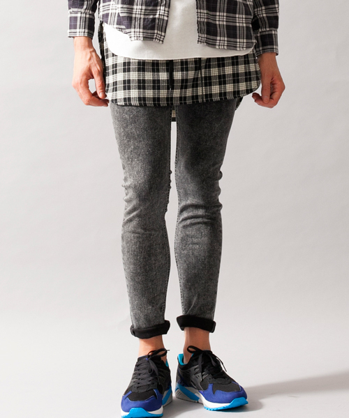 MONKEY TIME(モンキータイム)の「MT T/R チェック オーバー スカート ◆(その他パンツ・メンズ・ブラック/レッド・フリー)」の2枚目の写真