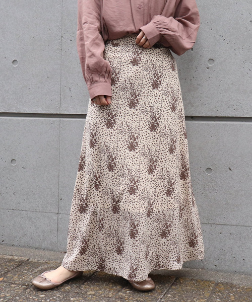 tiptop（ティップトップ）の「2020SS　<pocket>【web限定アイテム】花柄Aラインナロースカート（スカート・レディース・ブラック/ピンク/アイボリー・FREE）」の5枚目の写真