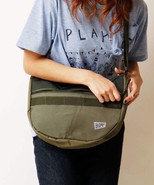 CALIFORNIA HAVE A NICE TIME !(カリフォルニアハブァナイスタイム)の「CALIFORNIA HAVE A NICE TIME ! ハーフムーン ミニショルダーバッグ(ショルダーバッグ・メンズ・ブラック/カーキ・FREE)」の1枚目の写真