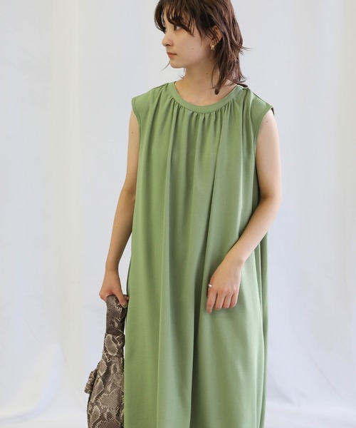 select MOCA(セレクトモカ)の「2wayネックギャザーワンピース(ワンピース・レディース・ブラック/ライトグリーン/ライトベージュ・FREE)」の17枚目の写真