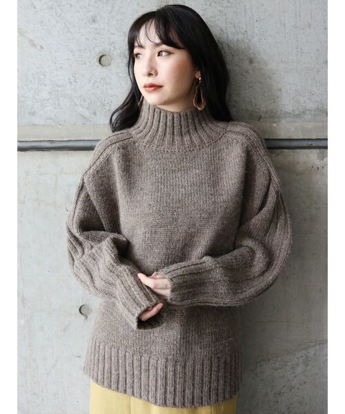 MURUA（ムルーア）の「バックスリットニットチュニック（ニット/セーター・レディース・グレー/アイボリー/モカ・FREE）」の6枚目の写真