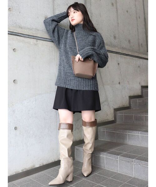 MURUA（ムルーア）の「バックスリットニットチュニック（ニット/セーター・レディース・グレー/アイボリー/モカ・FREE）」の13枚目の写真