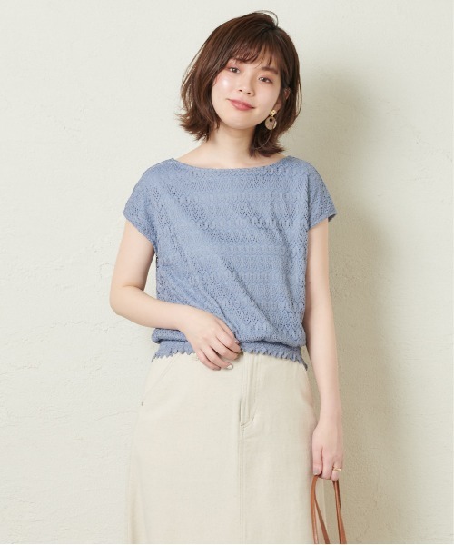 natural couture（ナチュラルクチュール）の「【WEB限定カラー有り】クロシェ風レーストップス（Tシャツ/カットソー・レディース・ブラック/ブルー/ミント/ライトベージュ・FREE）」の4枚目の写真