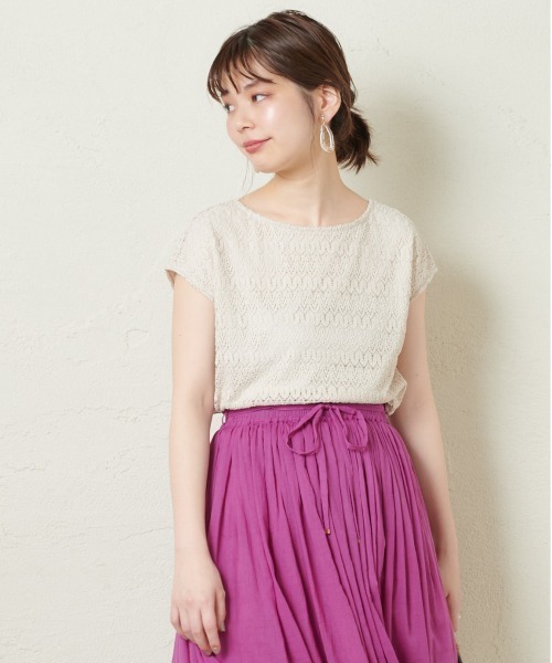 natural couture（ナチュラルクチュール）の「【WEB限定カラー有り】クロシェ風レーストップス（Tシャツ/カットソー・レディース・ブラック/ブルー/ミント/ライトベージュ・FREE）」の10枚目の写真