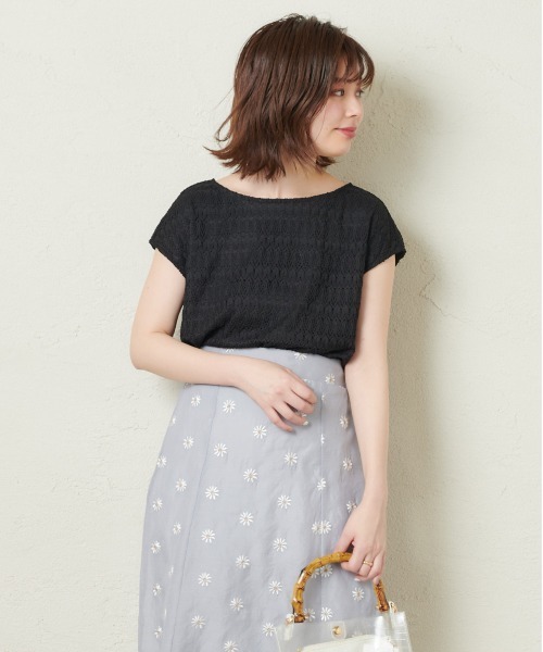 natural couture（ナチュラルクチュール）の「【WEB限定カラー有り】クロシェ風レーストップス（Tシャツ/カットソー・レディース・ブラック/ブルー/ミント/ライトベージュ・FREE）」の7枚目の写真