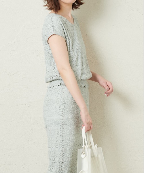 natural couture（ナチュラルクチュール）の「【WEB限定カラー有り】クロシェ風レーストップス（Tシャツ/カットソー・レディース・ブラック/ブルー/ミント/ライトベージュ・FREE）」の15枚目の写真