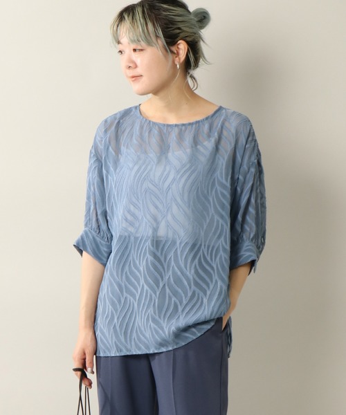 notch.(ノッチ)の「シアージャカードTブラウス(シャツ/ブラウス・レディース・オフホワイト/ホワイト/ブラック/ブルー・M)」の10枚目の写真