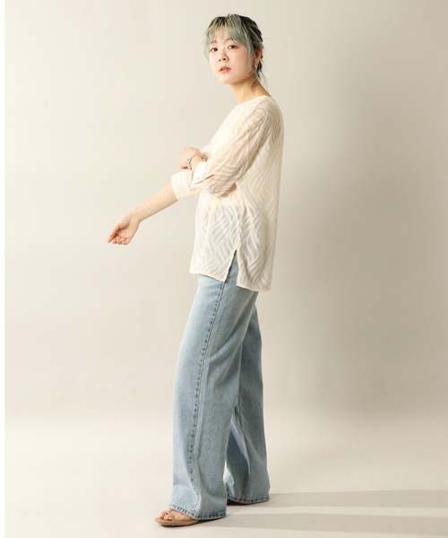 notch.(ノッチ)の「シアージャカードTブラウス(シャツ/ブラウス・レディース・オフホワイト/ホワイト/ブラック/ブルー・M)」の13枚目の写真