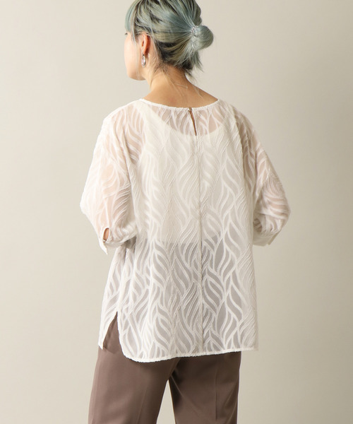 notch.(ノッチ)の「シアージャカードTブラウス(シャツ/ブラウス・レディース・オフホワイト/ホワイト/ブラック/ブルー・M)」の16枚目の写真