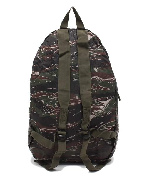 Herschel Supply（ハーシェルサプライ）の「【HERSCHEL】 Packable Daypack　ハーシェル（バックパック/リュック・レディース・カモフラージュ/ブラック・ONE SIZE）」の5枚目の写真