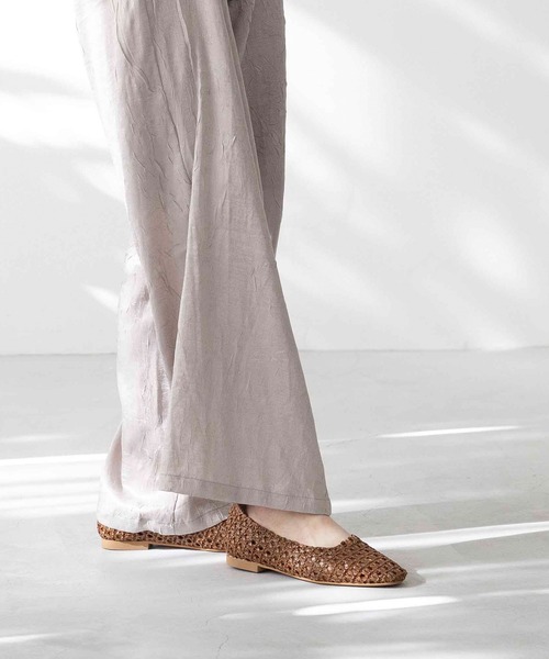 menue（メヌエ）の「スクエアトゥメッシュ編みフラットパンプス（パンプス・レディース・ブラウン/アイボリー/ブラック/キャメル・LL/S/L/3L/M/XS）」の21枚目の写真