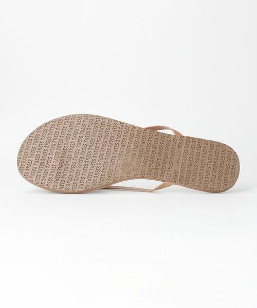 TKEES（ティキーズ）の「＜TKEES＞FOUNDATIONS レザービーチサンダル¨（サンダル・レディース・ベージュ/モカ・5/7/6/8）」の4枚目の写真