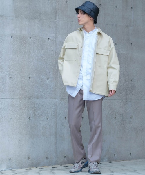 improves(インプローブス)の「PUレザー オーバーサイズ CPO ジャケット(ブルゾン・メンズ・ライトベージュ/ブラック・MEDIUM/LARGE)」の8枚目の写真