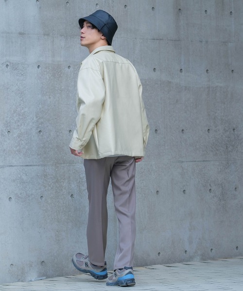 improves(インプローブス)の「PUレザー オーバーサイズ CPO ジャケット(ブルゾン・メンズ・ライトベージュ/ブラック・MEDIUM/LARGE)」の9枚目の写真