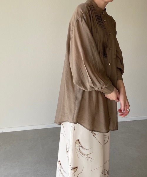 y/m by misato（イムバイミサト）の「シアーピンタックシャツ（シャツ/ブラウス・レディース・パープル/オフホワイト/ダークベージュ・FREE）」の13枚目の写真