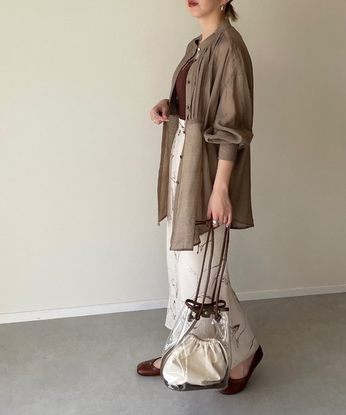 y/m by misato（イムバイミサト）の「シアーピンタックシャツ（シャツ/ブラウス・レディース・パープル/オフホワイト/ダークベージュ・FREE）」の20枚目の写真