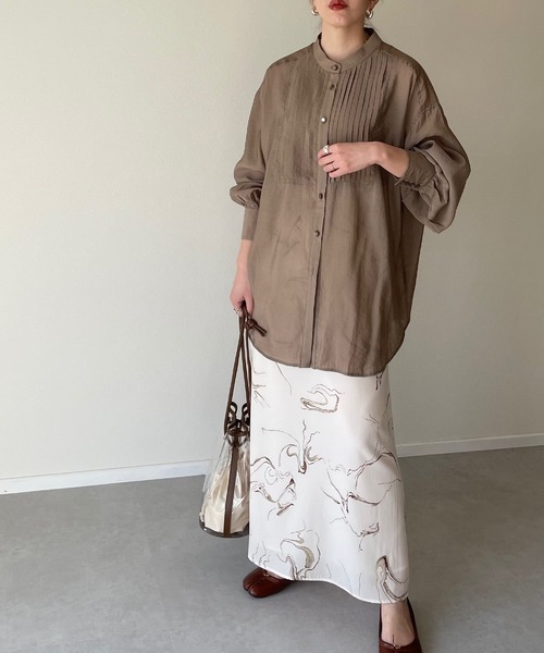 y/m by misato（イムバイミサト）の「シアーピンタックシャツ（シャツ/ブラウス・レディース・パープル/オフホワイト/ダークベージュ・FREE）」の9枚目の写真