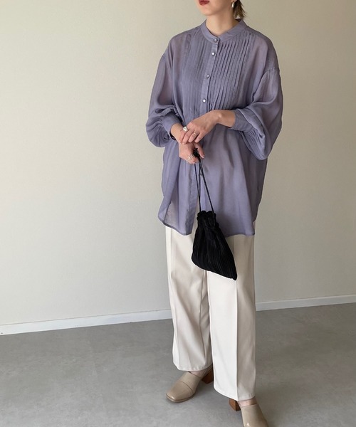 y/m by misato（イムバイミサト）の「シアーピンタックシャツ（シャツ/ブラウス・レディース・パープル/オフホワイト/ダークベージュ・FREE）」の10枚目の写真
