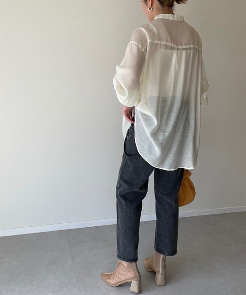 y/m by misato（イムバイミサト）の「シアーピンタックシャツ（シャツ/ブラウス・レディース・パープル/オフホワイト/ダークベージュ・FREE）」の5枚目の写真