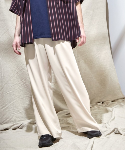 EMMA CLOTHES(エマクローズ)の「ブライトポプリン リラックス テーパード2タックワイドパンツ EMMA CLOTHES(その他パンツ・メンズ・ブラウン/ベージュ/ブラック/ライラック/グレイッシュベージュ/グレイッシュブルー/キナリ/ベージュ系その他・M/L)」の2枚目の写真