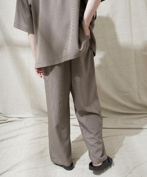 EMMA CLOTHES(エマクローズ)の「ブライトポプリン リラックス テーパード2タックワイドパンツ EMMA CLOTHES(その他パンツ・メンズ・ブラウン/ベージュ/ブラック/ライラック/グレイッシュベージュ/グレイッシュブルー/キナリ/ベージュ系その他・M/L)」の22枚目の写真