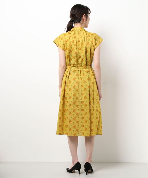 POU DOU DOU（プードゥドゥ）の「VGMサンフラワープリントワンピース（ワンピース・レディース・イエロー・3）」の20枚目の写真