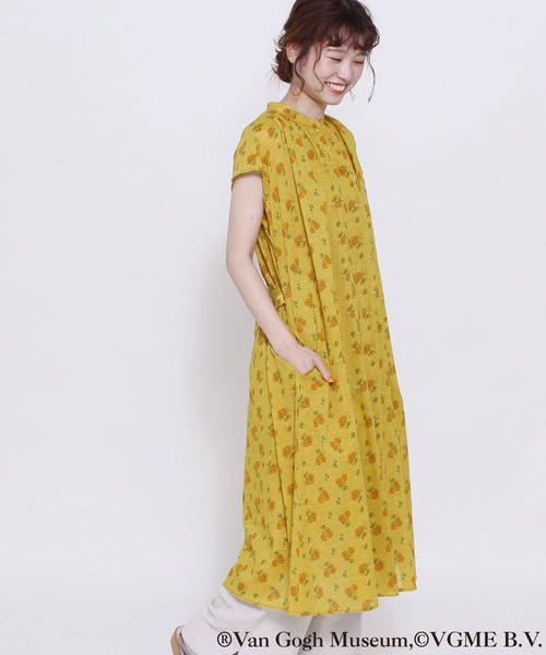 POU DOU DOU（プードゥドゥ）の「VGMサンフラワープリントワンピース（ワンピース・レディース・イエロー・3）」の18枚目の写真