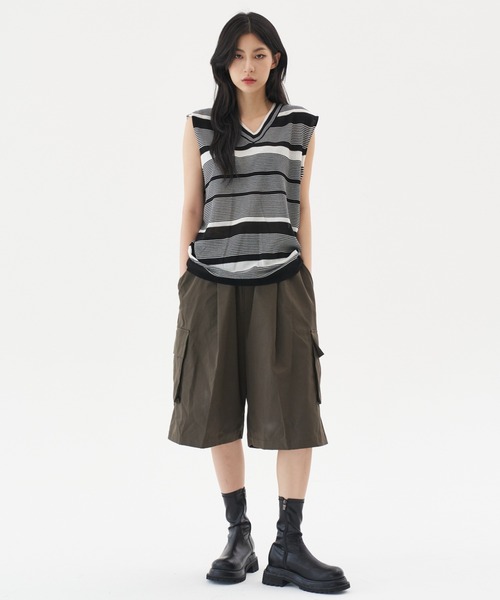 FEKETE（フェケテ）の「FEKETE MULTI BORDER SUMMER KNIT VEST（ベスト・メンズ・ブラック/ネイビー・FREE）」の5枚目の写真