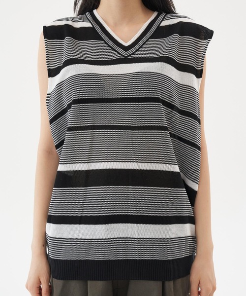 FEKETE（フェケテ）の「FEKETE MULTI BORDER SUMMER KNIT VEST（ベスト・メンズ・ブラック/ネイビー・FREE）」の6枚目の写真