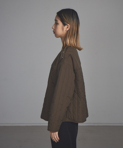 NOMINE（ノミネ）の「【展開店舗限定】中綿キルティングプルオーバー（その他トップス・レディース・ブラック/カーキ/アイボリー・フリー）」の11枚目の写真