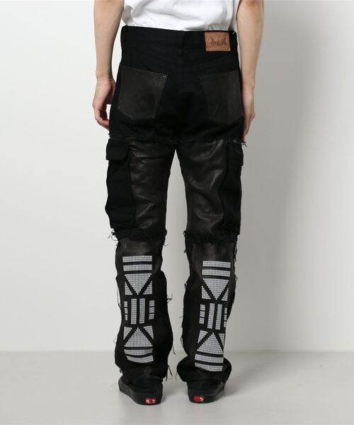 AVALONE（アヴァロン）の「【AVALONE / アヴァロン】TRASH BREEDS COWLEATHER DENIM PANTS（デニムパンツ・メンズ・ホワイト/ブラック・2/1）」の9枚目の写真
