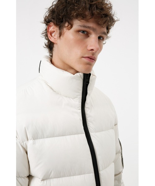 HUGO（ヒューゴ）の「マニフェストロゴ リサイクルマテリアル ダウンジャケット（ダウンジャケット/コート・メンズ・ブラウン/ナチュラル/ブラック・S/M/L/XL）」の9枚目の写真