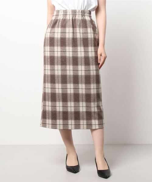 BLUEEAST(ブルーイースト)の「バックスリット チェックスカート(スカート・レディース・ブラック/ベージュ/ネイビー/モカ・MEDIUM)」の13枚目の写真
