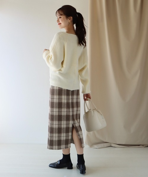 BLUEEAST(ブルーイースト)の「バックスリット チェックスカート(スカート・レディース・ブラック/ベージュ/ネイビー/モカ・MEDIUM)」の19枚目の写真