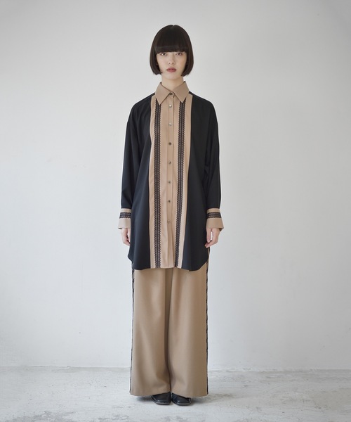 La SRIC（ラスリック）の「La SRIC / レーステープロングシャツ（シャツ/ブラウス・レディース・グレー系その他/キャメル・38）」の3枚目の写真