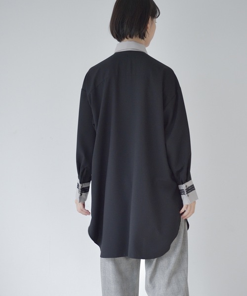 La SRIC（ラスリック）の「La SRIC / レーステープロングシャツ（シャツ/ブラウス・レディース・グレー系その他/キャメル・38）」の4枚目の写真