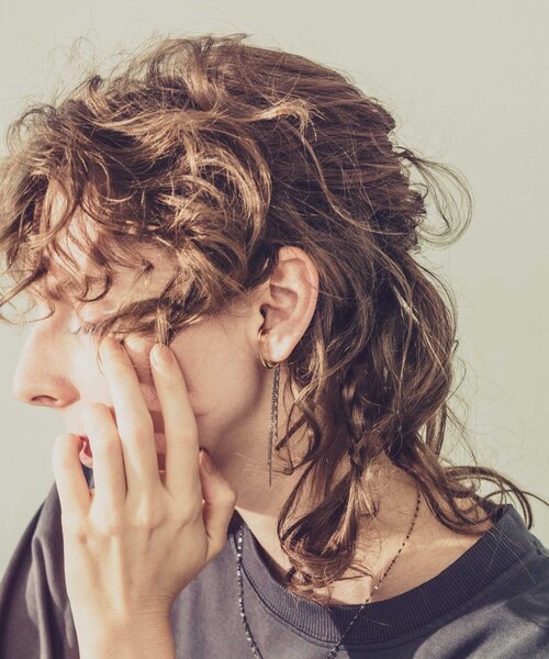 and cloud(アンドクラウド)の「Layered Cuff Curb Long Chain(イヤーカフ・レディース・シルバー/イエローゴールド/ゴールド系その他・FREE)」の13枚目の写真